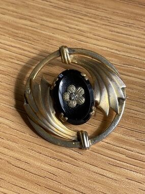 Vintage Mourning Brooch